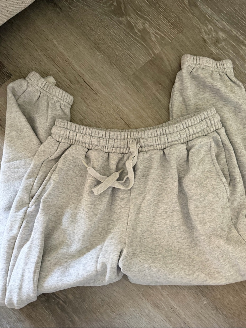 Fabletics Light Gray Pull-On Sweatpants with Elastic Waistband